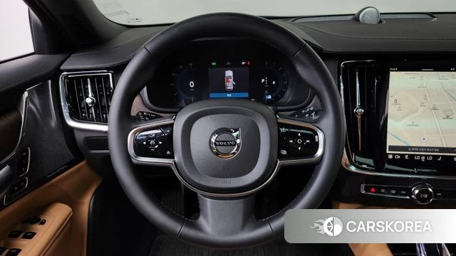 Volvo V90 Cross-Country 2024 Черный из Кореи, фото 4