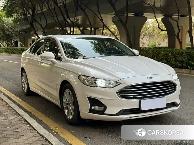 Ford Mondeo 2021 Белый из Китая, фото 4