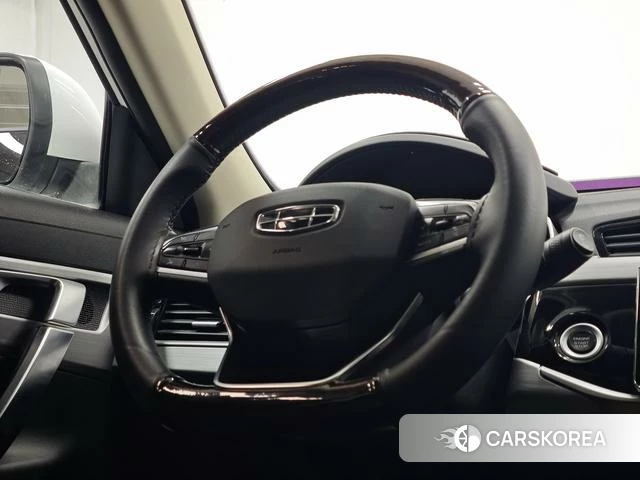 Geely Automobile Boyue 2022 Белый из Китая, фото 4
