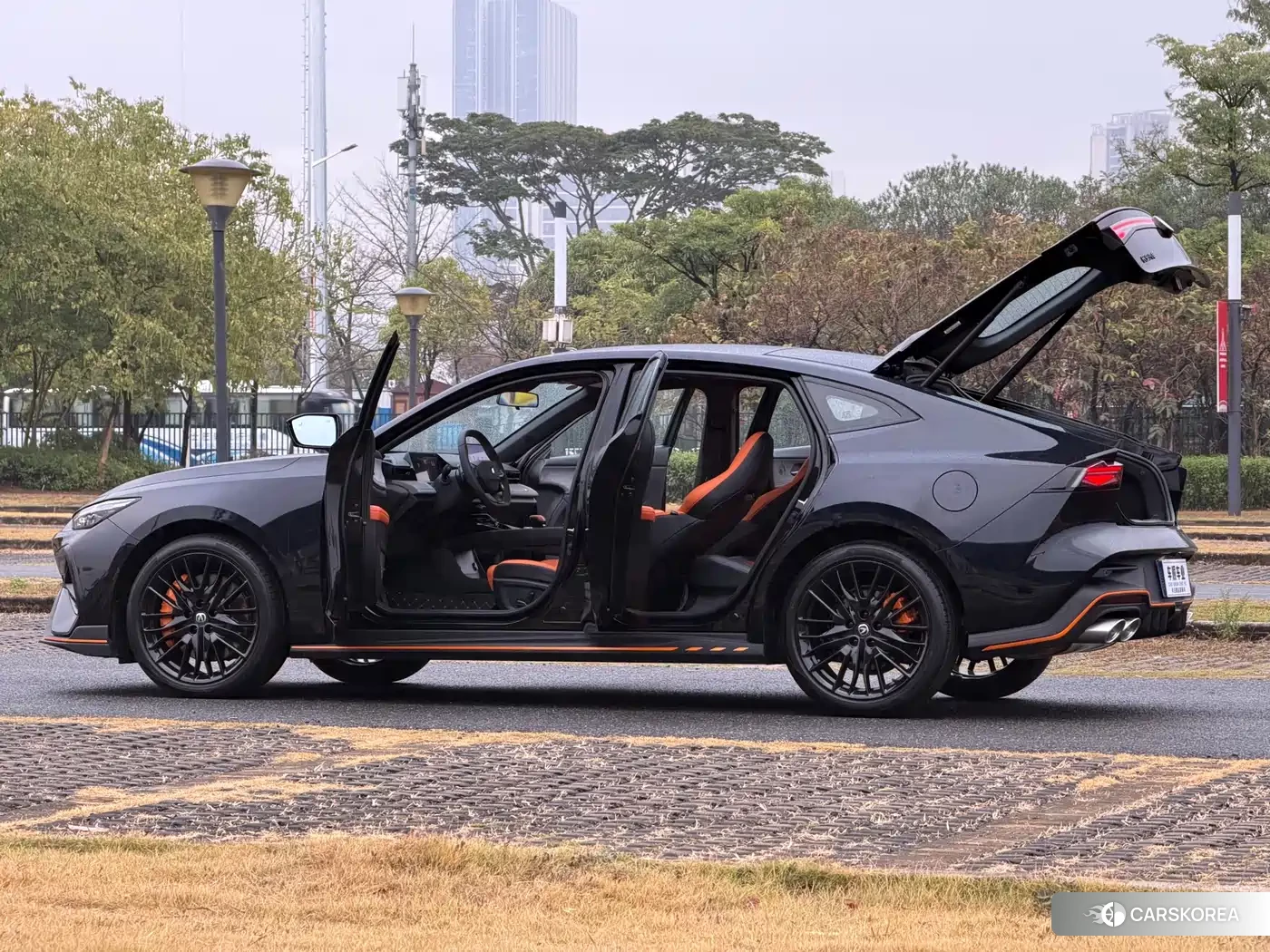 Chang'an Changan UNI-V 2025 Черный из Китая, фото 4
