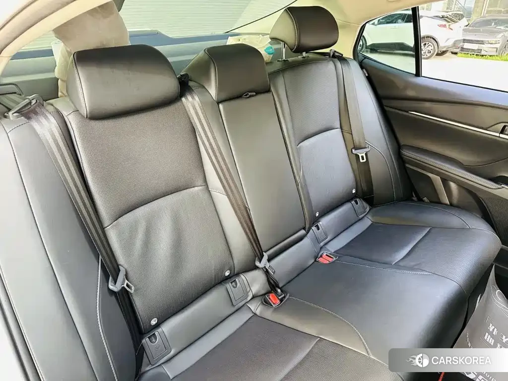 Toyota Camry 2025 Белый из Китая, фото 4