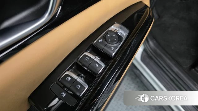 Kia Carnival 4th generation 2022 Серебряный из Кореи, фото 4