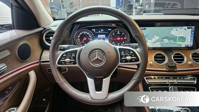 Mercedes-Benz E-Class W213 2019 Белый из Кореи, фото 4