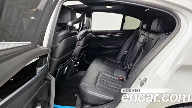 BMW 5 Series (G30) id 2687882 из Кореи 4