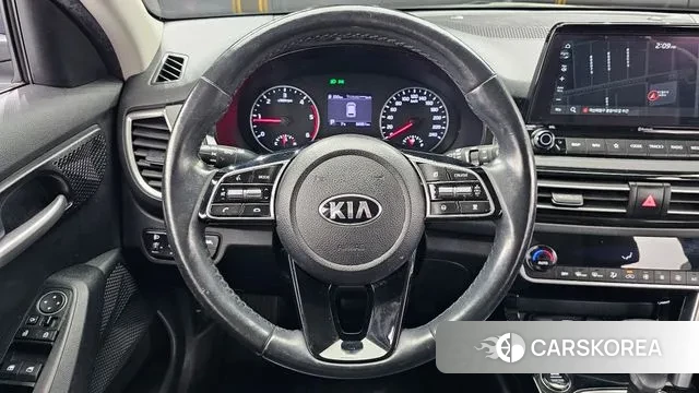 Kia Seltos 2021 Серый из Кореи, фото 4