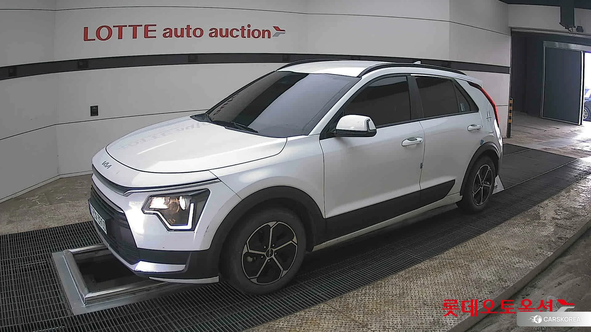 Kia Niro Hybrid 2022 Snow White Pearl (optional) из Кореи, фото 4