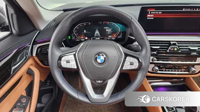 BMW 5 Series (G30) 2023 Серый из Кореи, фото 4