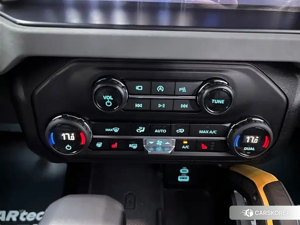 Ford Mustang 2024 Черный из Китая, фото 4
