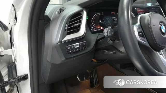 BMW 1 Series (F40) 2023 Белый из Кореи, фото 4