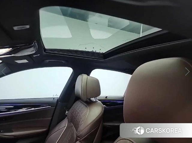 BMW 5 Series (G30) 2018 Белый из Кореи, фото 4