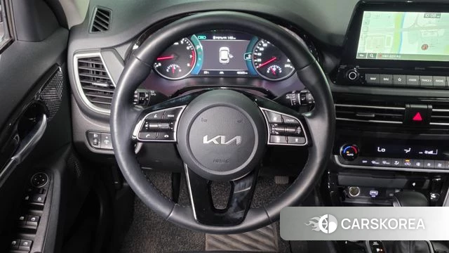 Kia Seltos 2022 Белый из Кореи, фото 4