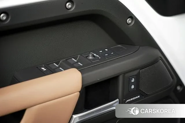 Land Rover Defender (L663) 2025 Белый из Кореи, фото 4