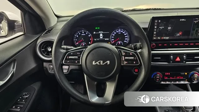 Kia The New K3 2nd generation 2021 Белый из Кореи, фото 4