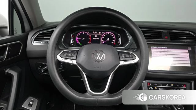 Volkswagen Tiguan second Generation 2024 Белый из Кореи, фото 4