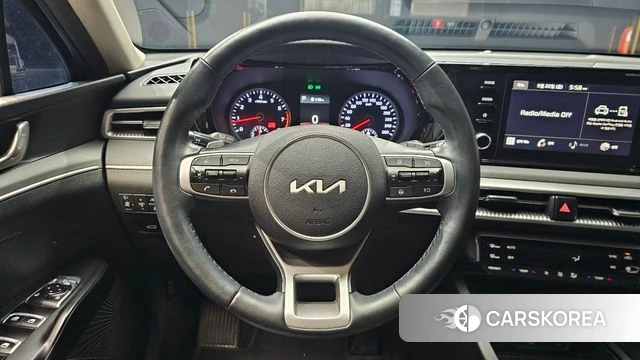 Kia K5 3rd generation 2023 Черный из Кореи, фото 4