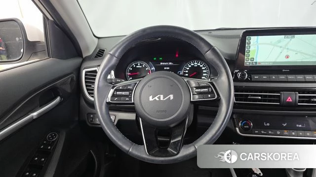 Kia Seltos 2022 Белый из Кореи, фото 4
