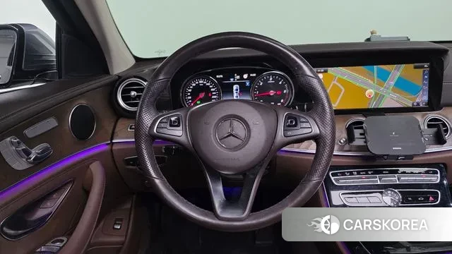 Mercedes-Benz E-Class W213 2018 Серый из Кореи, фото 4