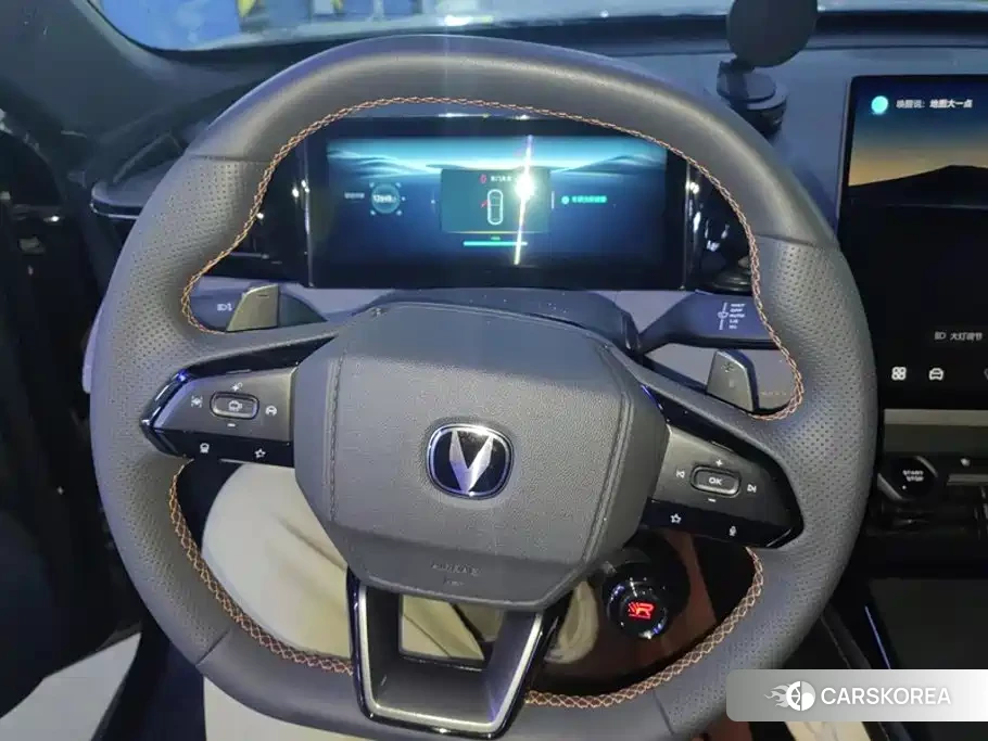 Chang'an UNI-V 2025 Черный из Китая, фото 4