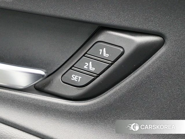 Toyota Prius 5th Generation 2025 Белый из Кореи, фото 4