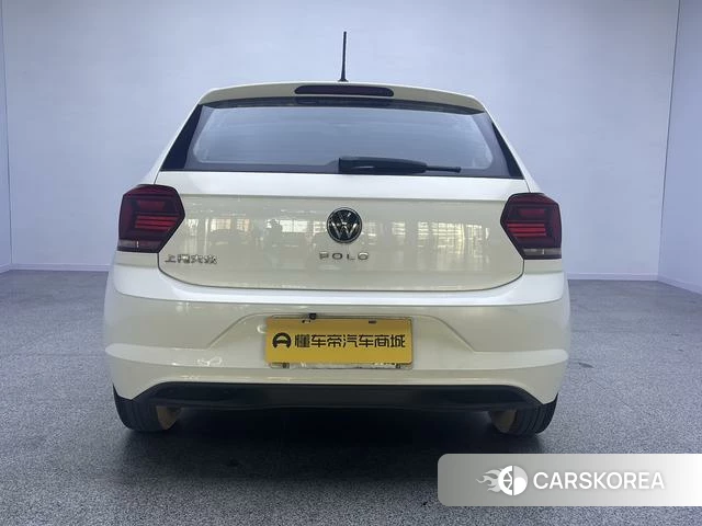 Volkswagen Polo 2022 Белый из Китая, фото 4