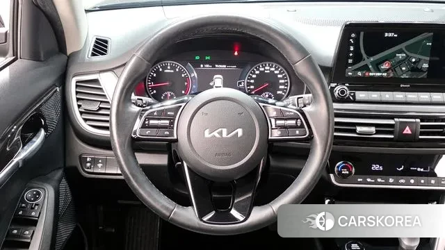 Kia Seltos 2022 Черный из Кореи, фото 4