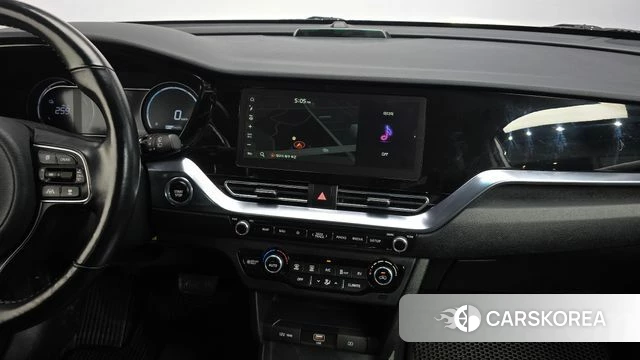 Kia Niro Plus 2022 Серебряный из Кореи, фото 4