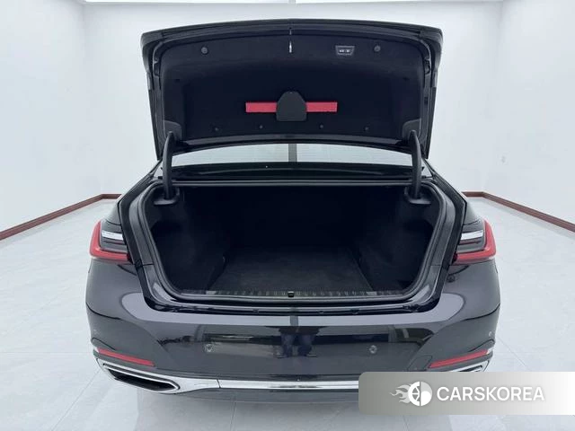 BMW 7 series 2022 Черный из Китая, фото 4