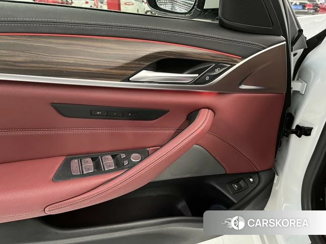 BMW 5 series PHEV 2021 Белый из Китая, фото 4