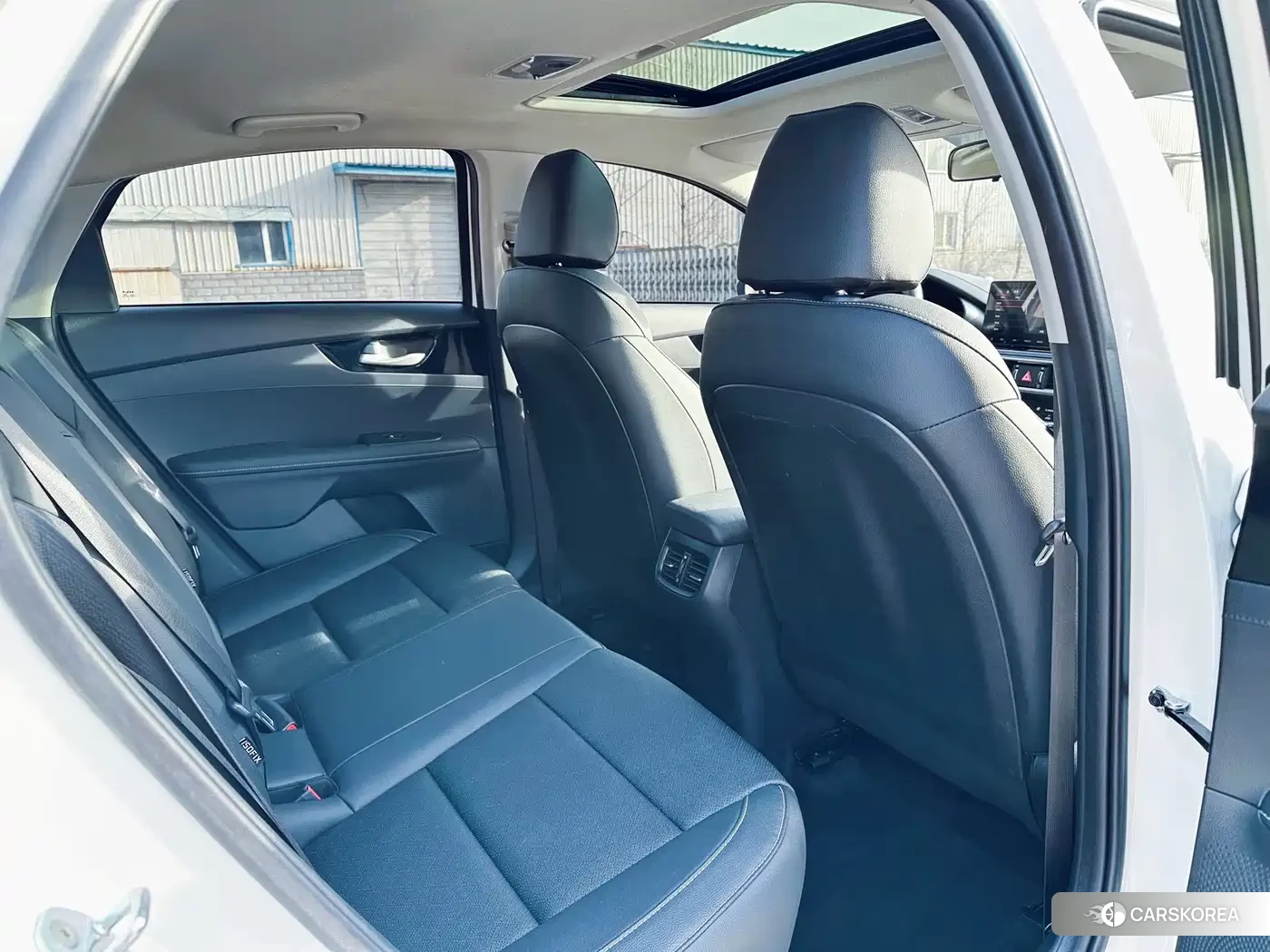 Kia K3 2022 Белый из Китая, фото 4
