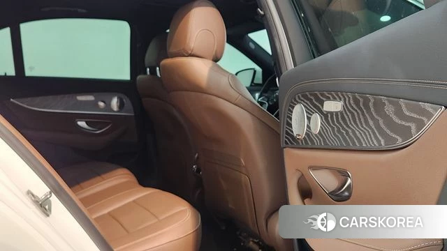 Mercedes-Benz E-Class W213 2022 Белый из Кореи, фото 4