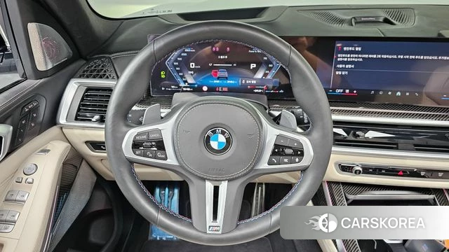 BMW X7 (G07) 2025 Серебристо-серый из Кореи, фото 4