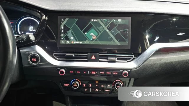 Kia Niro Plus 2022 Серебряный из Кореи, фото 4