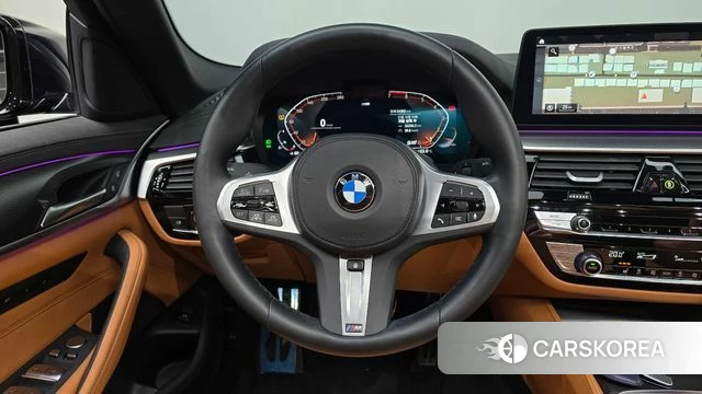 BMW 5 Series (G30) 2023 Черный из Кореи, фото 4