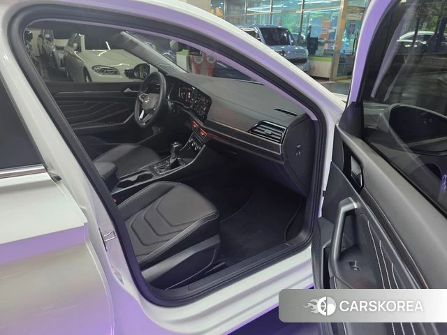 Volkswagen 7th Generation of Jetta 2024 Белый из Кореи, фото 4