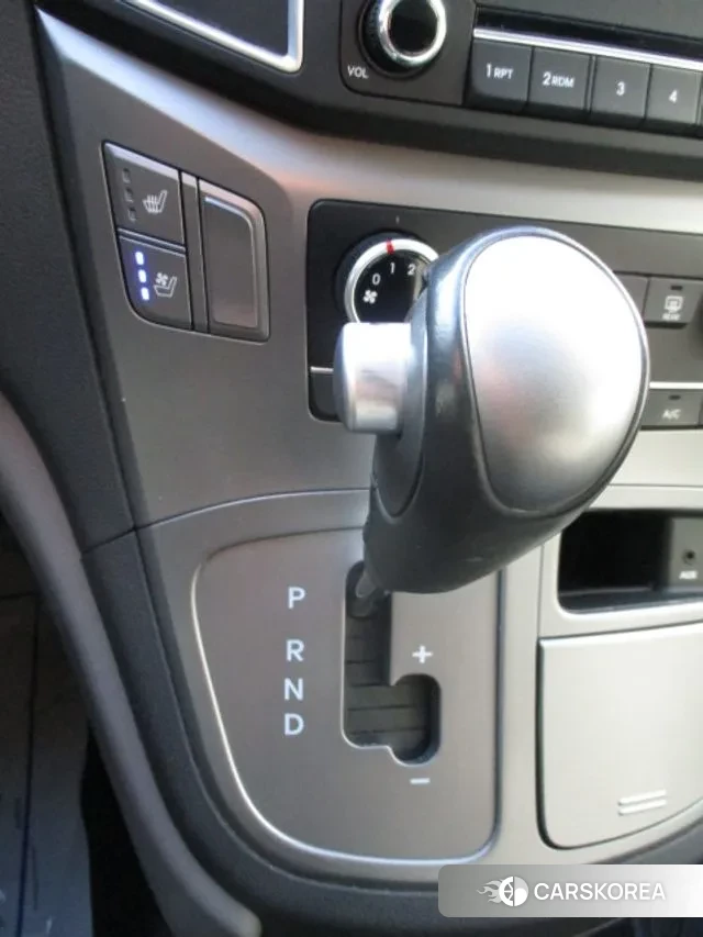 Hyundai The New Grand Starex 2020 Серебристо-серый из Кореи, фото 4