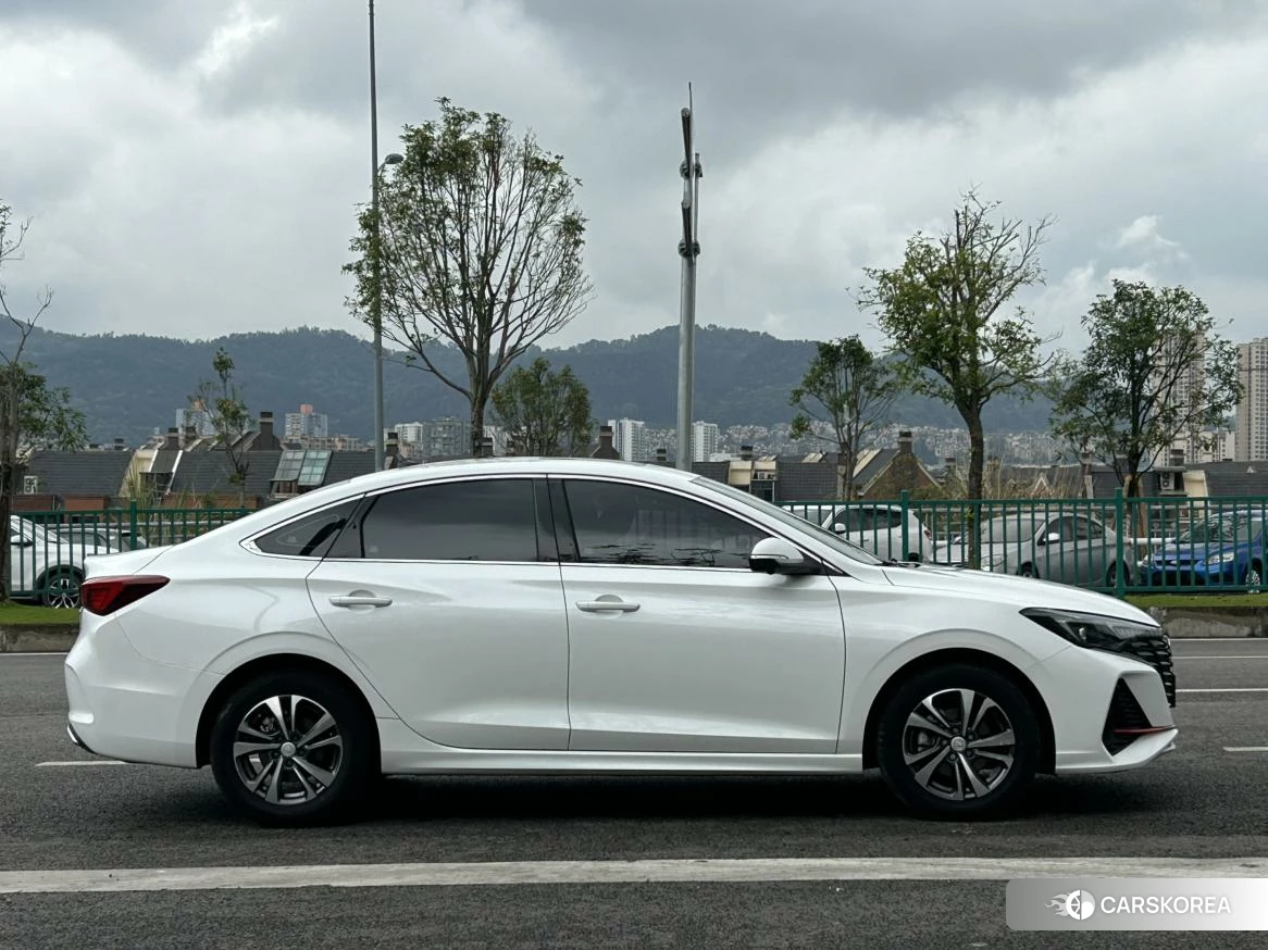 Chang'an Yidong 2023 Белый из Китая, фото 4