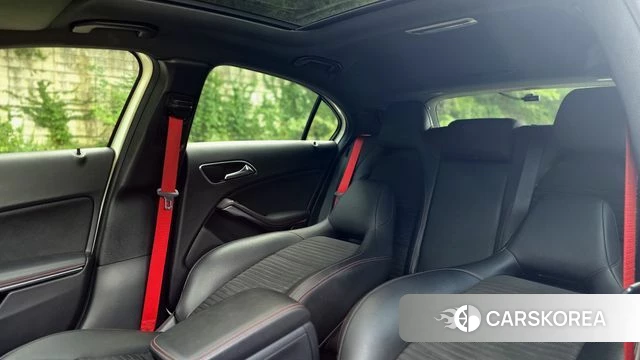 Mercedes-Benz A-Class W176 2018 Белый из Кореи, фото 4