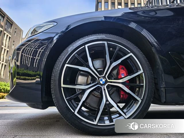 BMW 5 series 2023 Черный из Китая, фото 4