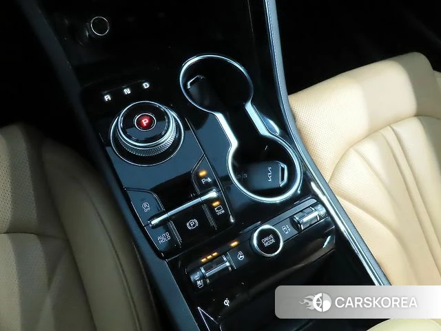 Kia K5 3rd generation 2023 Белый из Кореи, фото 4