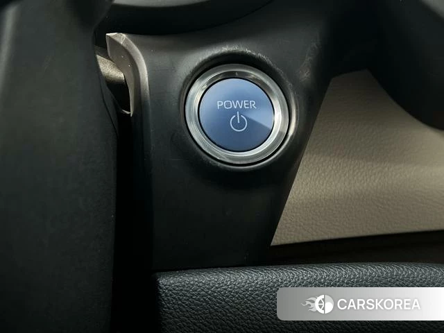 Toyota Saina 2022 Серебристо-серый из Китая, фото 4