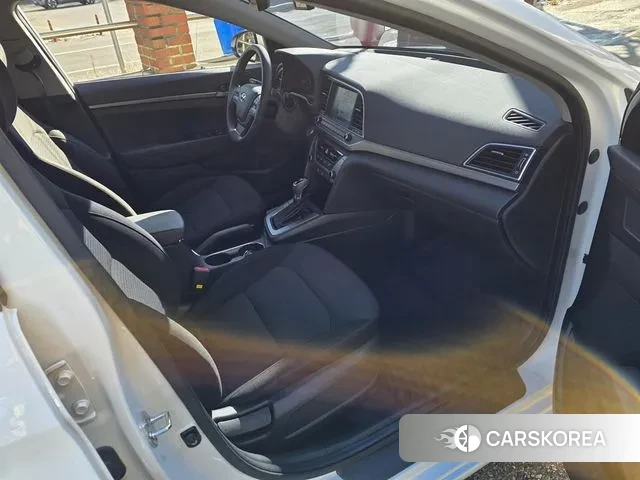 Hyundai Avante AD 2018 Белый из Кореи, фото 4