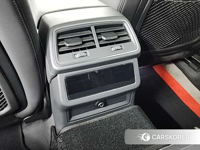 Audi A6 (C8) 2019 Черный из Кореи, фото 4