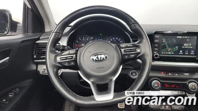 Kia Stonic 2020 Белый из Кореи, фото 4