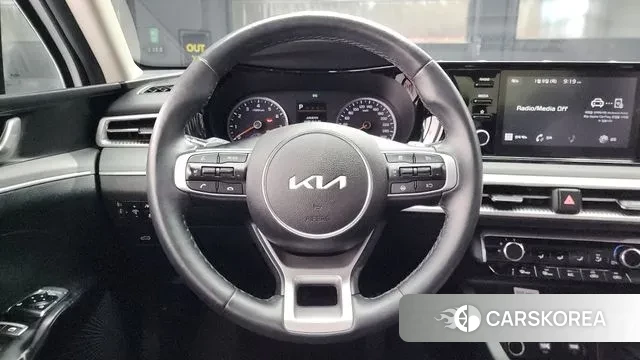 Kia K5 3rd generation 2022 Белый из Кореи, фото 4