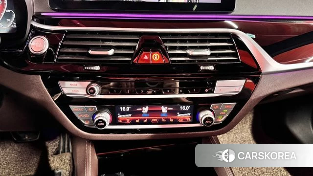 BMW 5 Series (G30) 2022 Черный из Кореи, фото 4