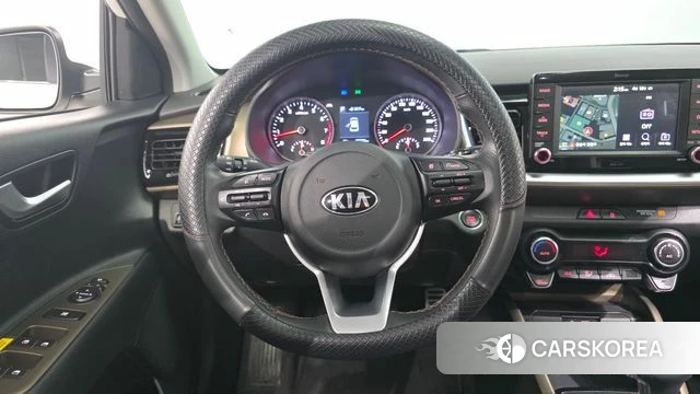 Kia Stonic 2019 Белый из Кореи, фото 4
