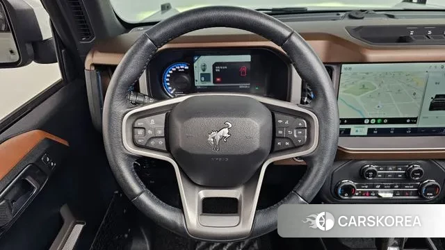 Ford Bronco 6th Generation 2023 Цвет галактики из Кореи, фото 4