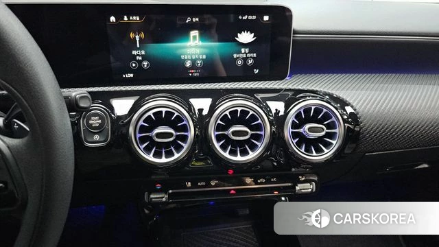 Mercedes-Benz A-Class W177 2020 Белый из Кореи, фото 4