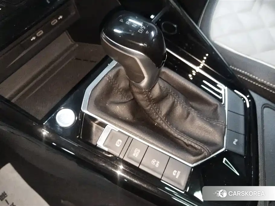Volkswagen Tayron 2024 Белый из Китая, фото 4