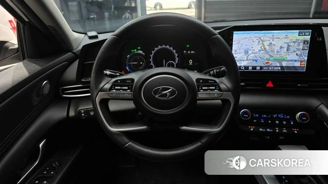 Hyundai Avante Hybrid (CN7) 2023 Белый из Кореи, фото 4